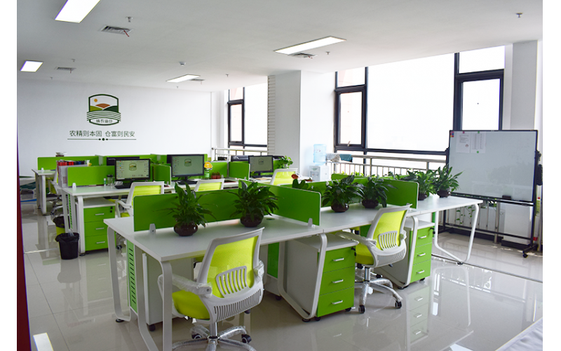 我们乔迁新居啦，换个地方，我们要更加努力~