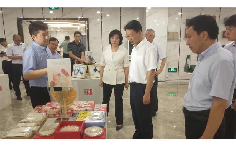 陕西省副省长程福波莅临精农富仓项目指导工作